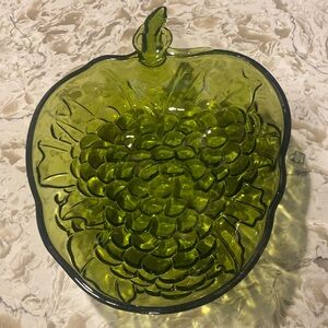 Beautiful glass Fruit bowl 9.5 x 13